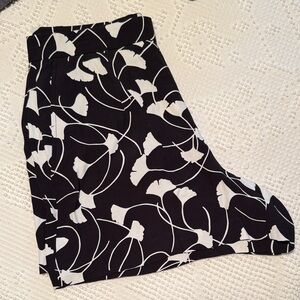 NWT: Ann Taylor Black and White Patterned Flowy Shorts